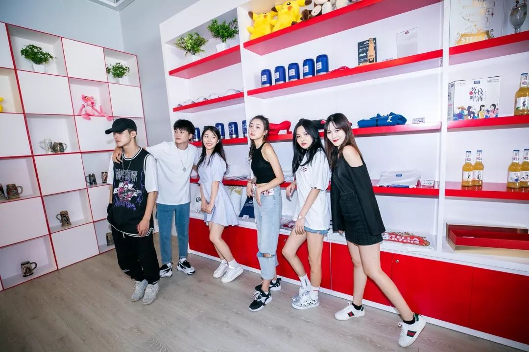 報告:我想去百威中國那個啤酒展覽館打卡品美酒佳肴|國潮范這么閃 - 第3張 - 會展活動策劃CCASY.COM 報告:我想去百威中國那個啤酒展覽館打卡品美酒佳肴|國潮范這么閃 - 第3張