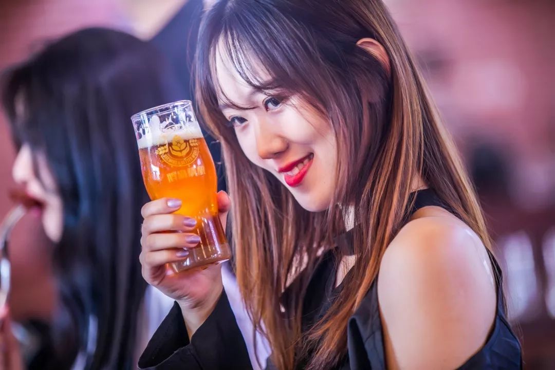 報告:我想去百威中國那個啤酒展覽館打卡品美酒佳肴|國潮范這么閃 - 第29張 - 會展活動策劃CCASY.COM 報告:我想去百威中國那個啤酒展覽館打卡品美酒佳肴|國潮范這么閃 - 第29張