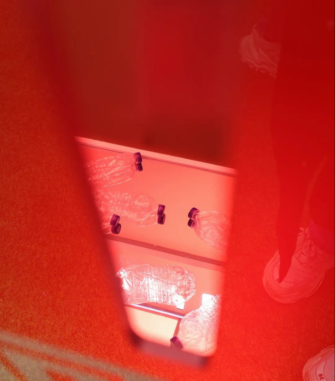 可口可樂(lè)藝術(shù)展覽活動(dòng)策劃主角竟是10萬(wàn)多個(gè)可回收飲料瓶 - 第4張 - 會(huì)展活動(dòng)策劃CCASY.COM 可口可樂(lè)藝術(shù)展覽活動(dòng)策劃主角竟是10萬(wàn)多個(gè)可回收飲料瓶 - 第4張