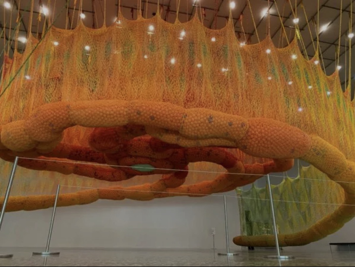 Ernesto Neto在休斯頓的編織藝術展覽活動策劃邀你在12英尺高空探索